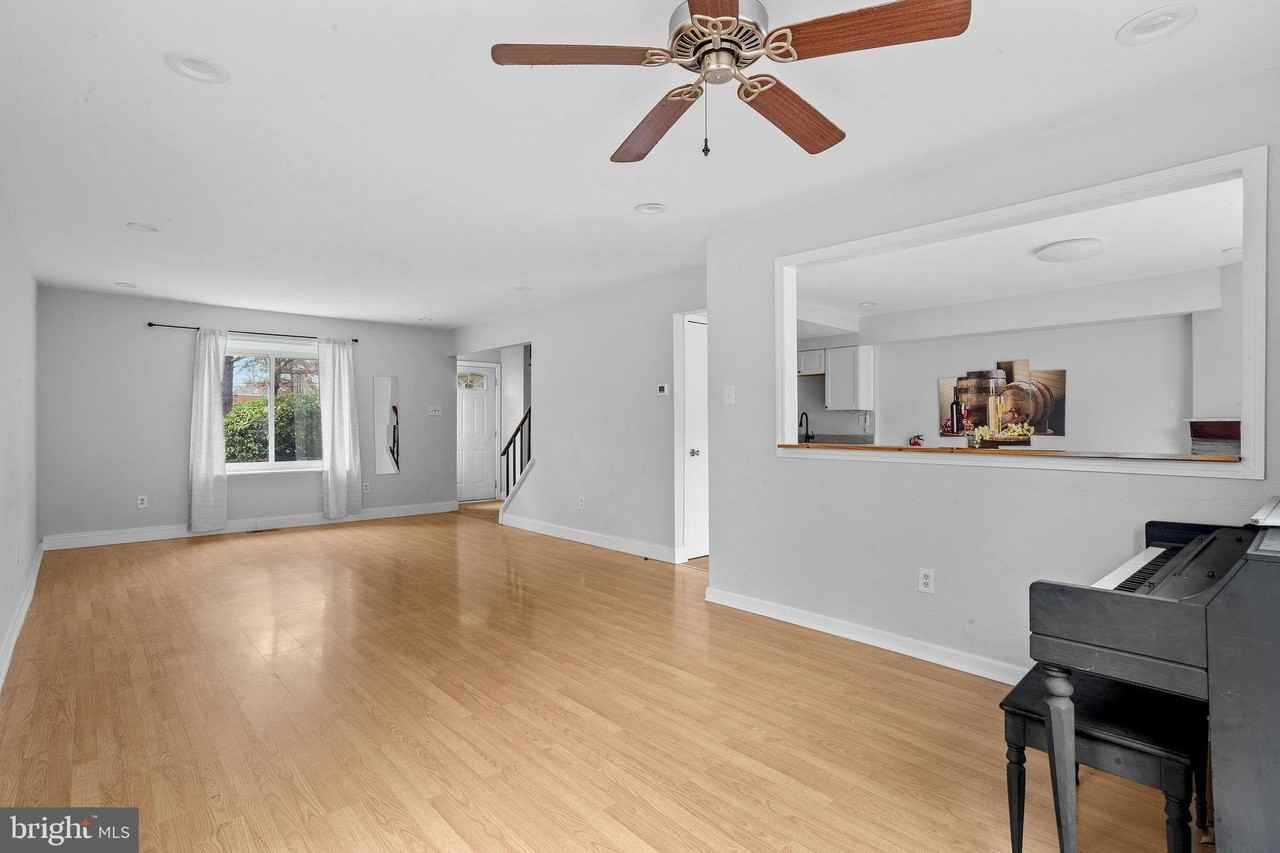 121 Aspen Ct - Photo 4 of 22