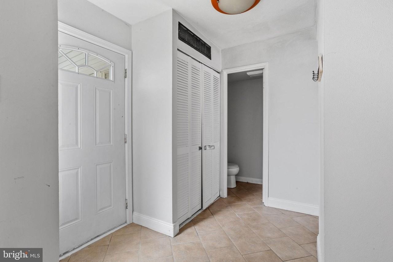 121 Aspen Ct - Photo 6 of 22