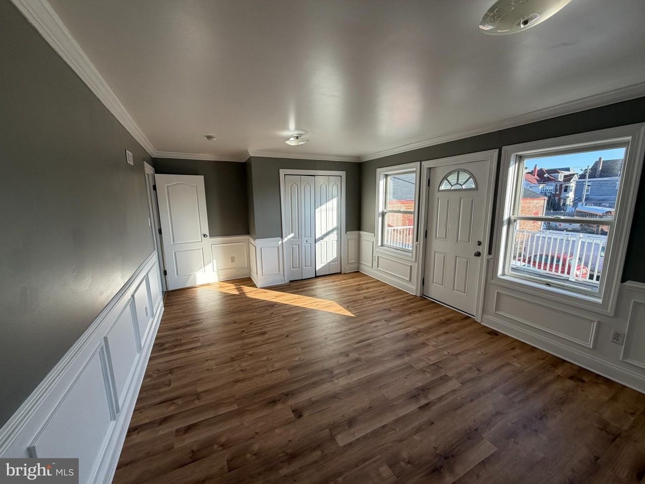 107 High St N - Photo 4 of 16