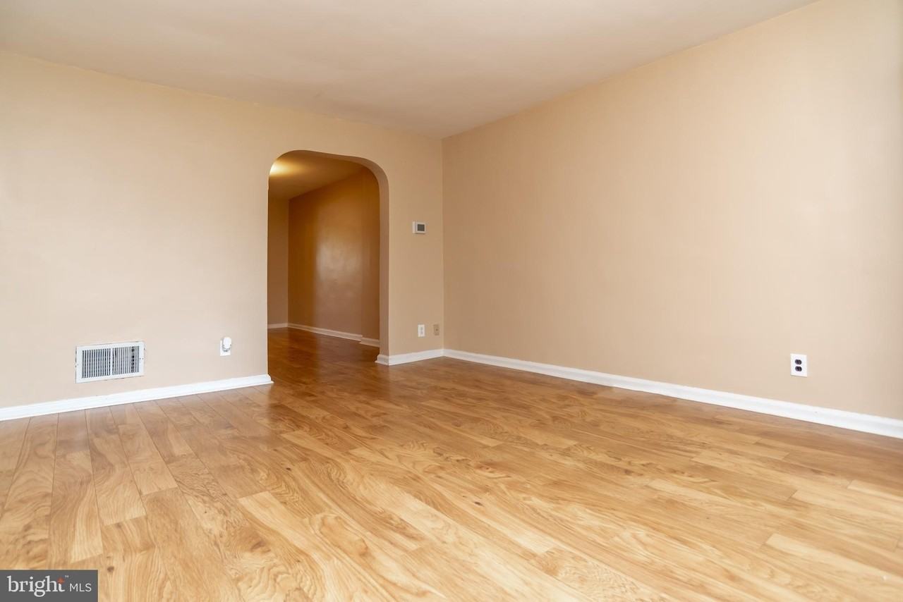 797 3rd Ave - Photo 3 of 39