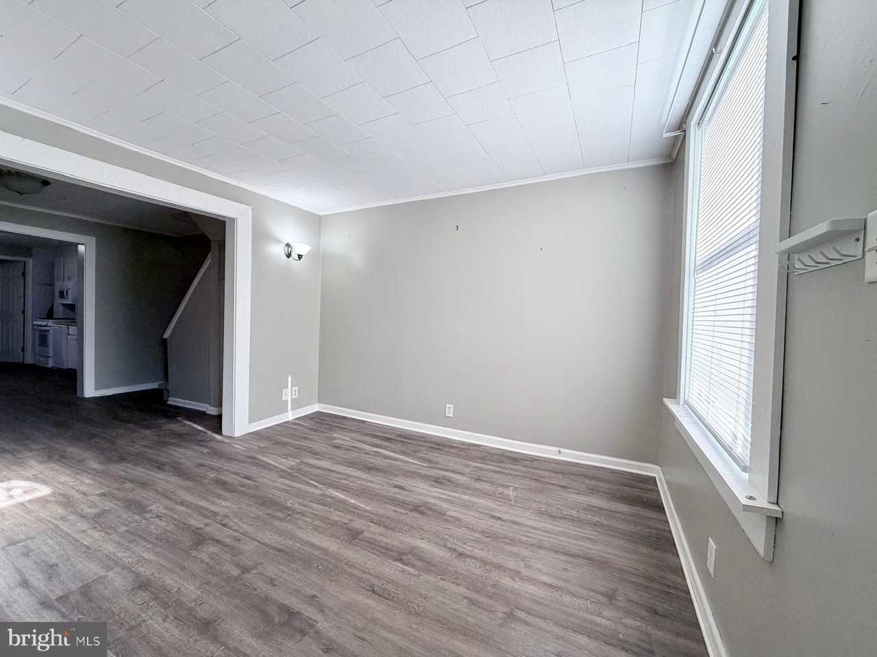 123 E Louther St - Photo 6 of 19