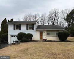 featured image of 21 W Golf Club Ln