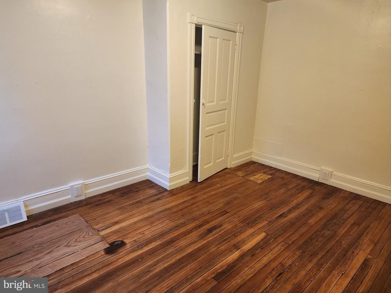 311 S 1st Ave - Photo 5 of 10