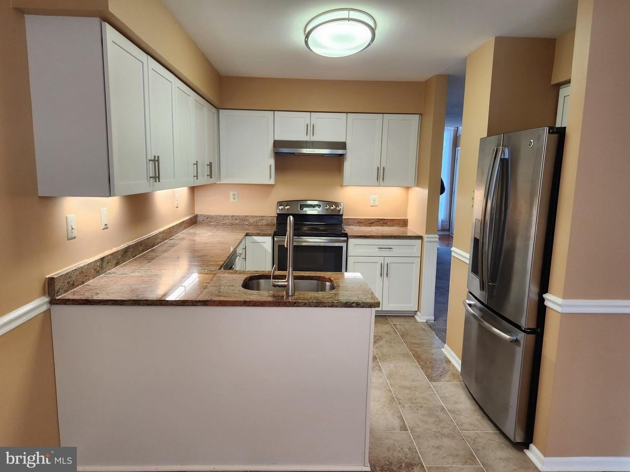 449 Oakmont Ct - Photo 4 of 28