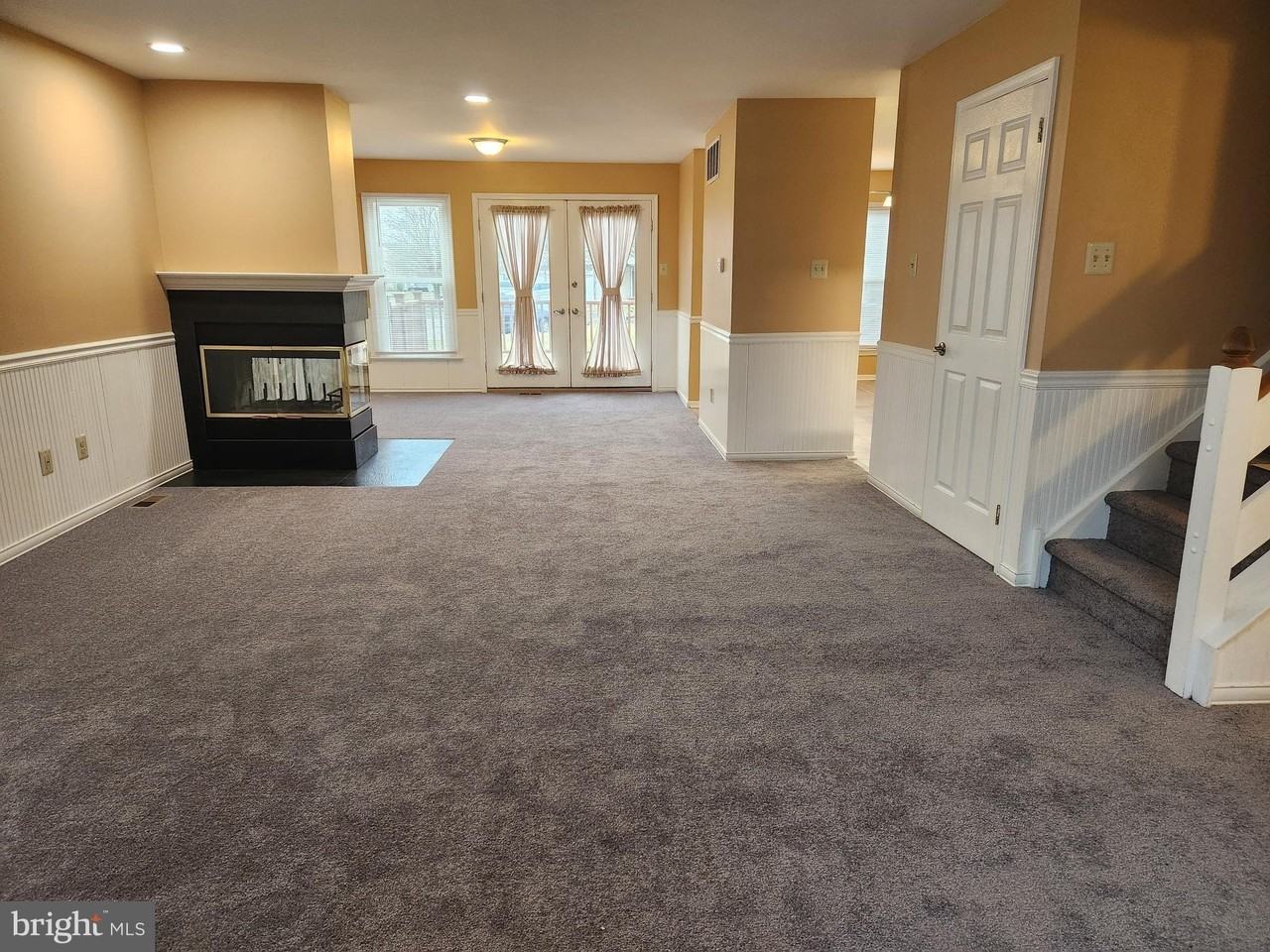 449 Oakmont Ct - Photo 7 of 28