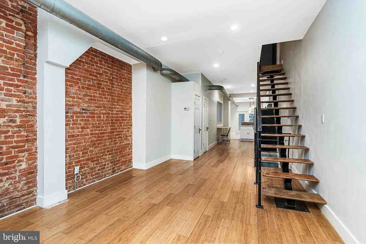 457 Moyer St - Photo 2 of 25