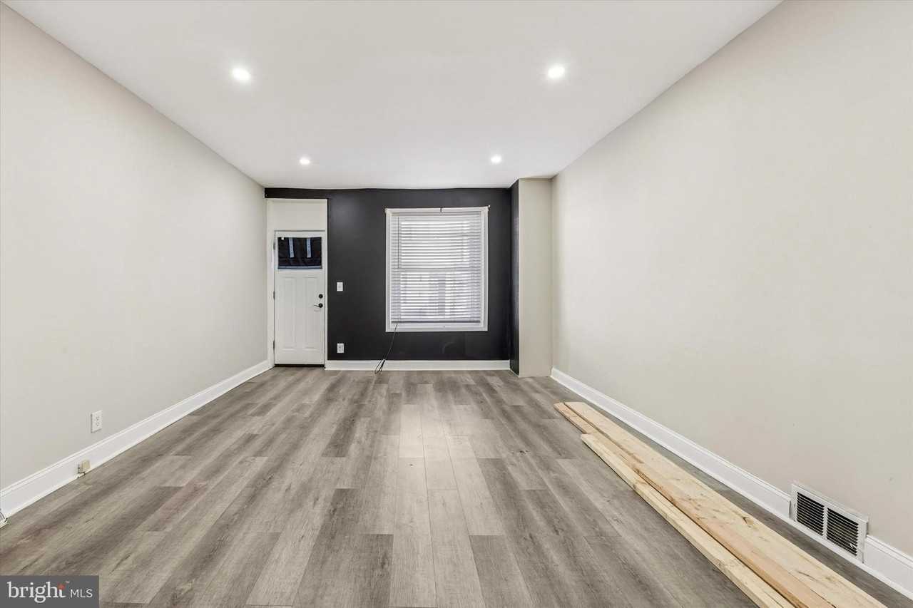 2336 Pierce St - Photo 4 of 18