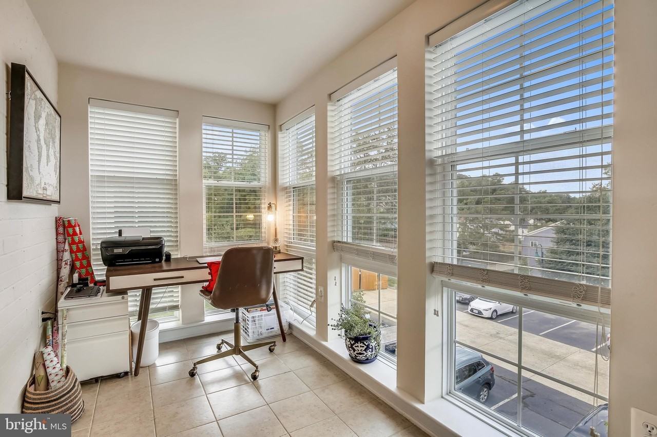 4113 S Four Mile Run Dr Unit 302 #302 - Photo 4 of 35