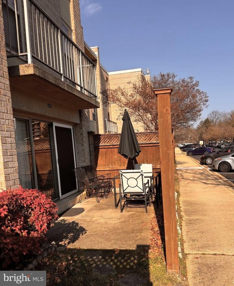 2 Canterbury Sq Apt 101 #101 - Photo 2 of 37