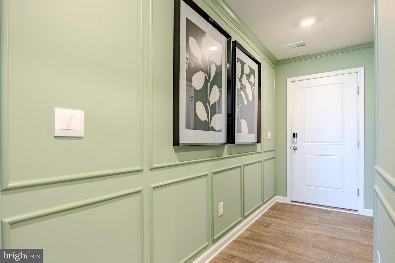 171 Schyrock Dr - Photo 4 of 50