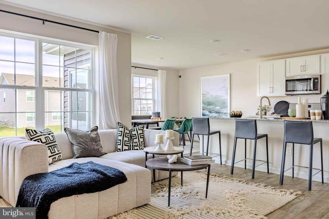 171 Schyrock Dr - Photo 7 of 50