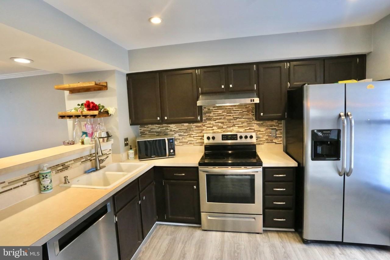 6623 Skylemar Trl - Photo 4 of 24