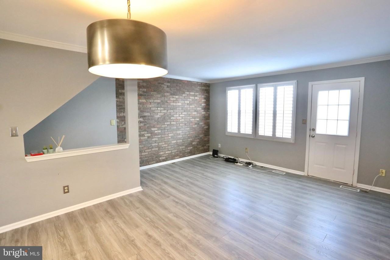 6623 Skylemar Trl - Photo 6 of 24