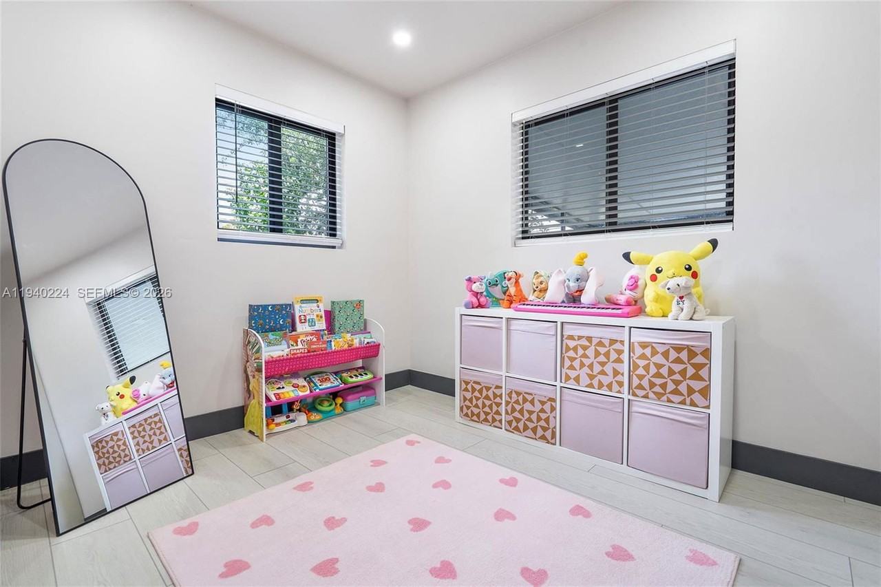 100 Ne 71st St #100 - Photo 7 of 8