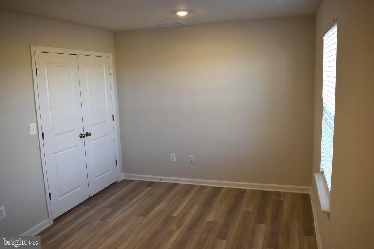 224 Swan Field Ave - Photo 5 of 34