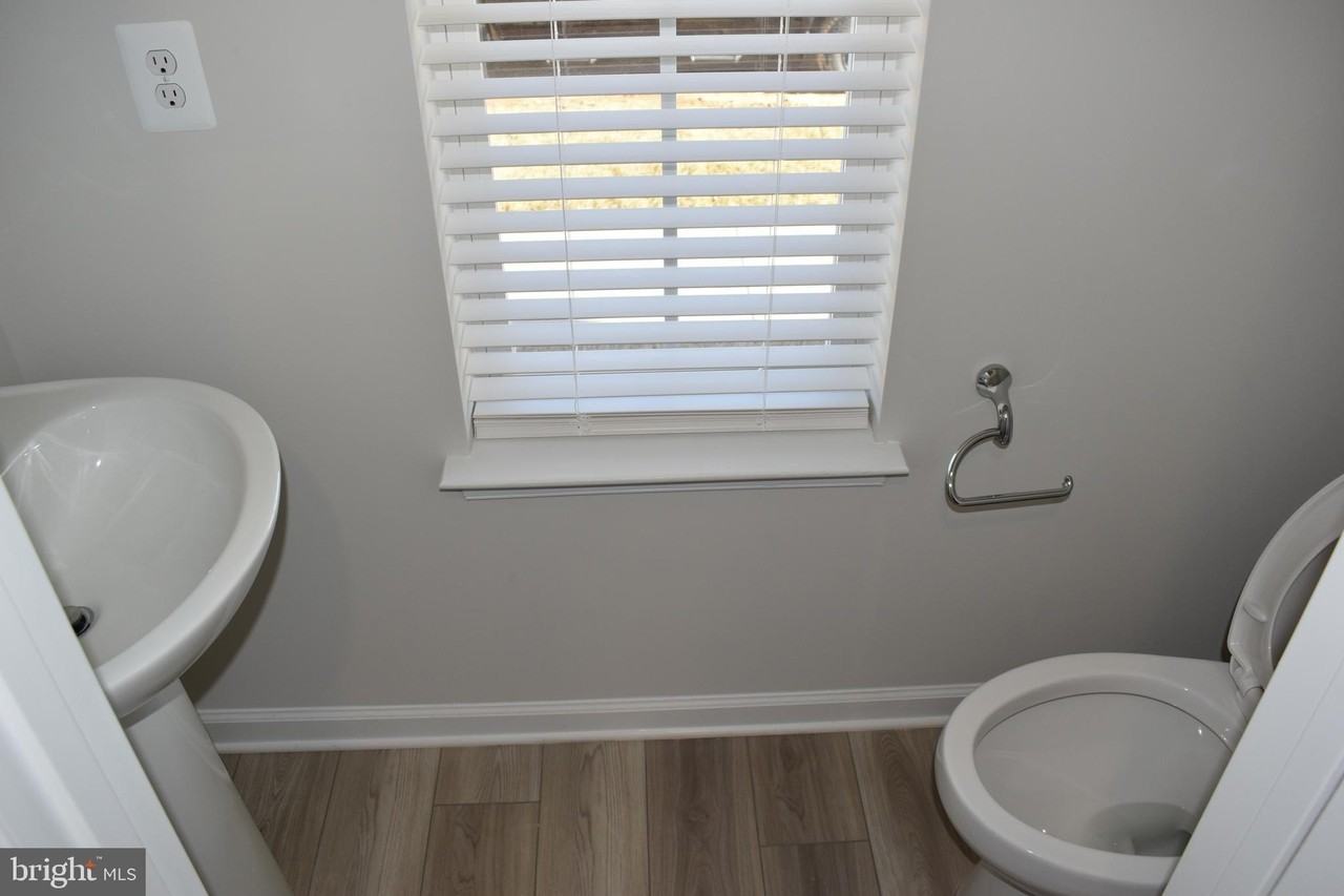 224 Swan Field Ave - Photo 7 of 34