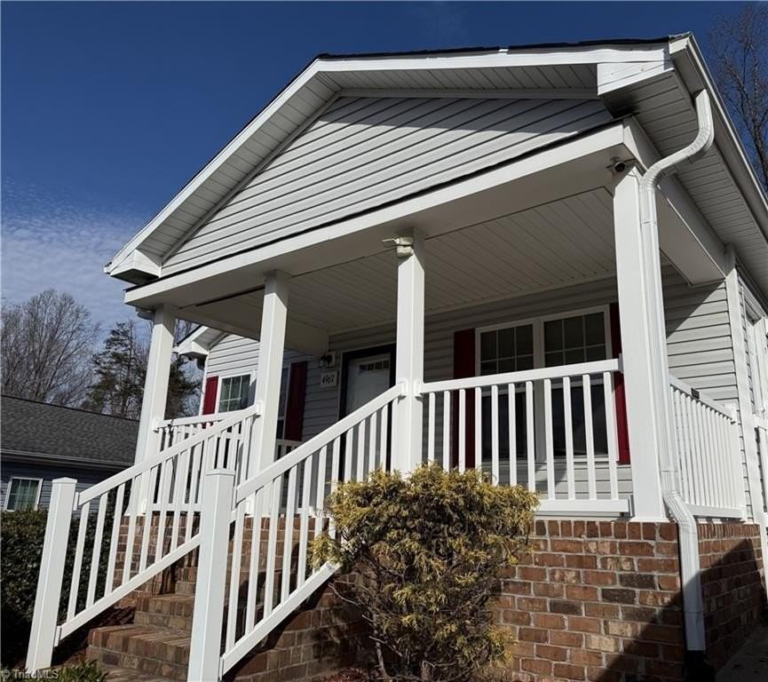 4967 Trent Hill Dr - Photo 2 of 17