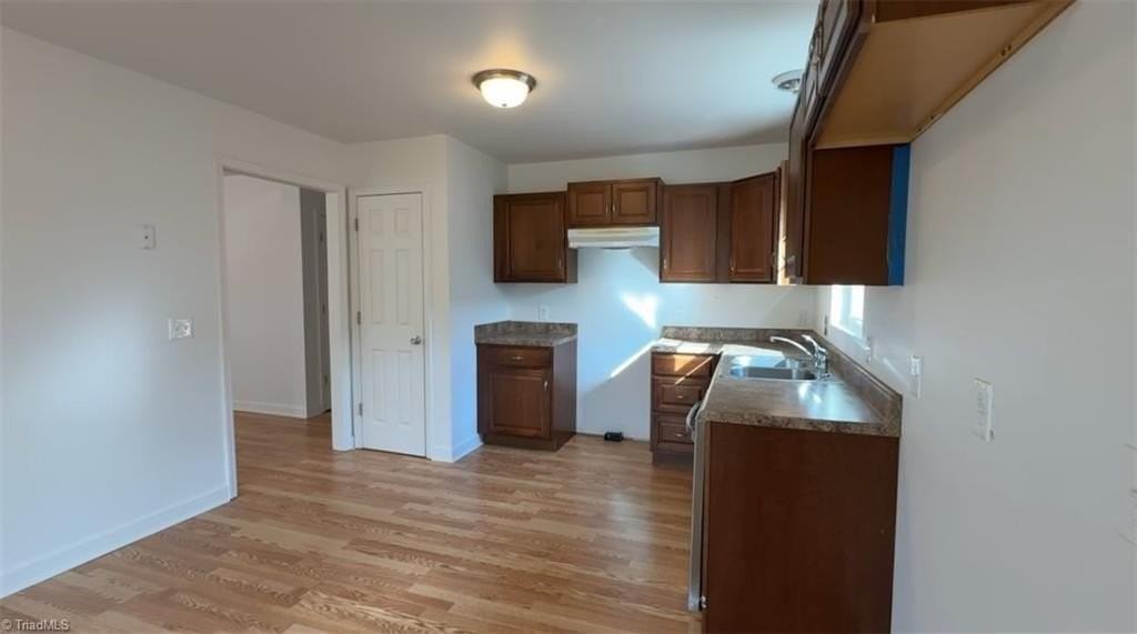 4967 Trent Hill Dr - Photo 3 of 17