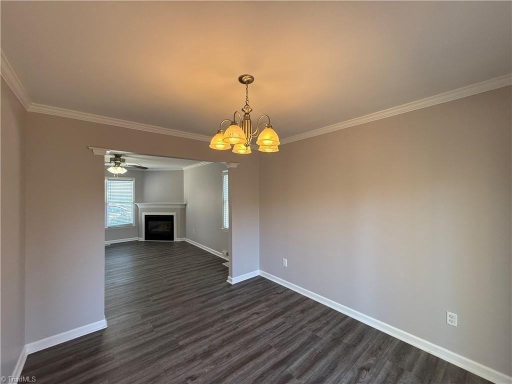 205 Guinevere Ct - Photo 5 of 24