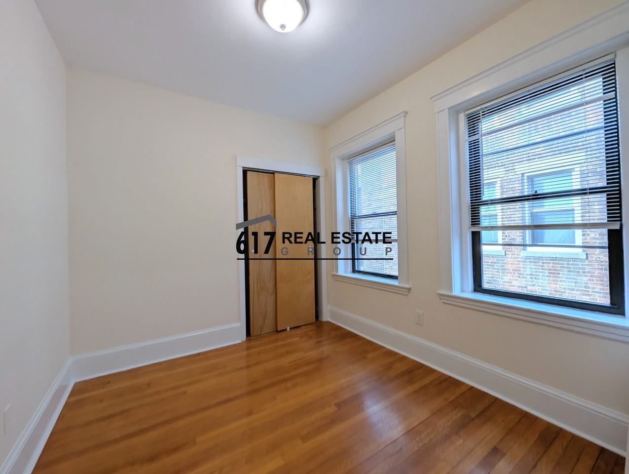 1315 Commonwealth Ave #208 - Photo 4 of 10