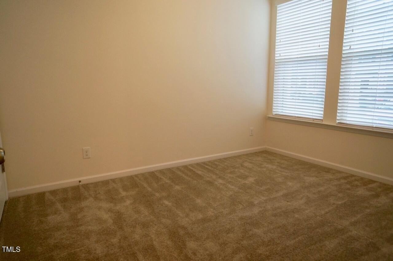 724 Maypearl Ln - Photo 6 of 21