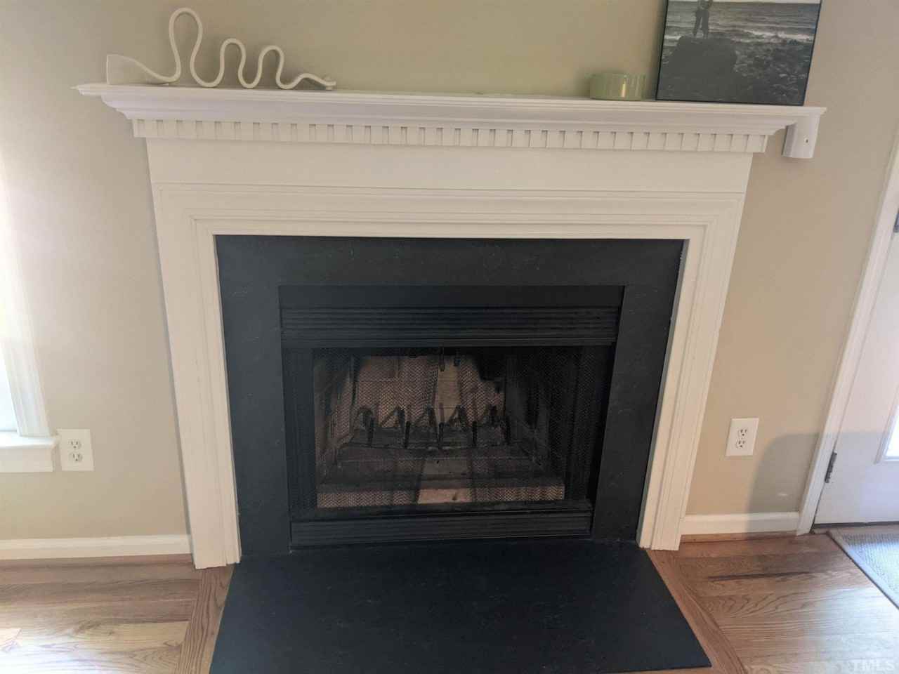 102 Carrousel Ln - Photo 4 of 26