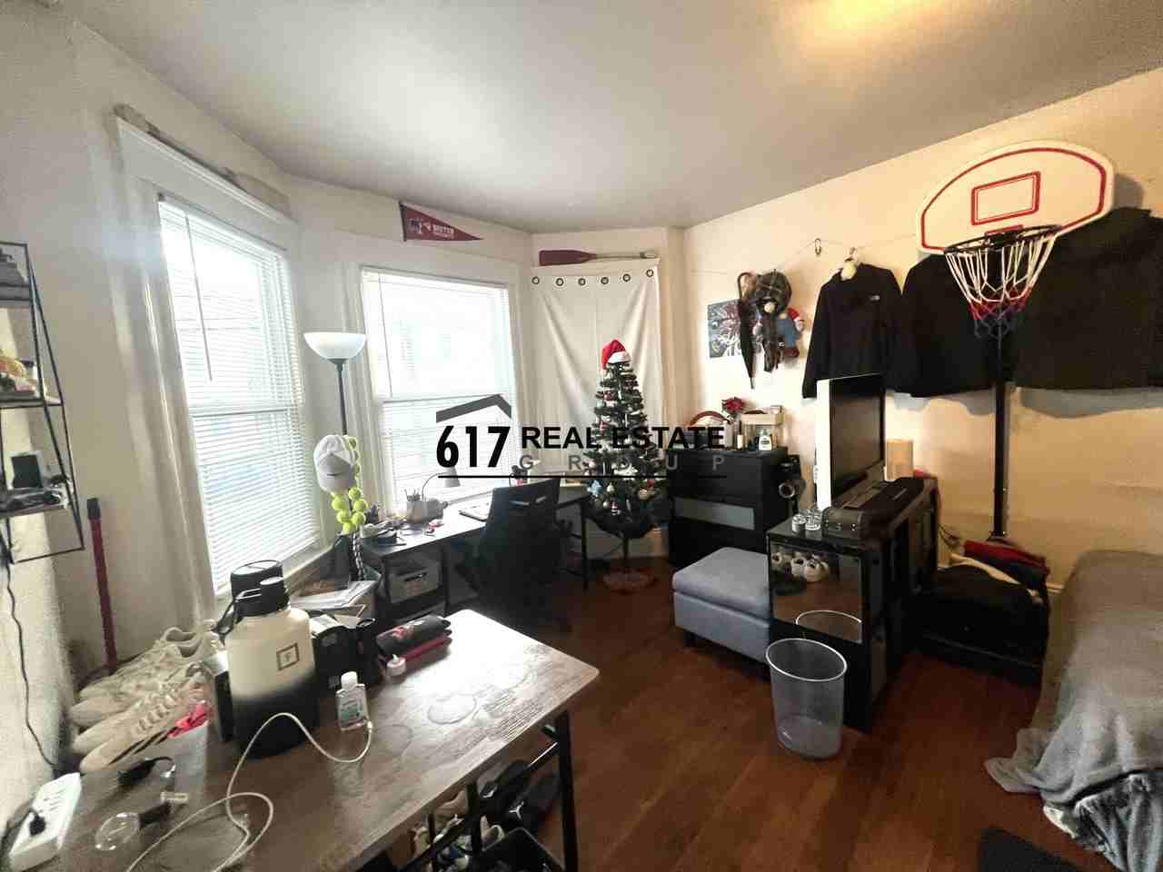 14 Ashford St #1 - Photo 4 of 5