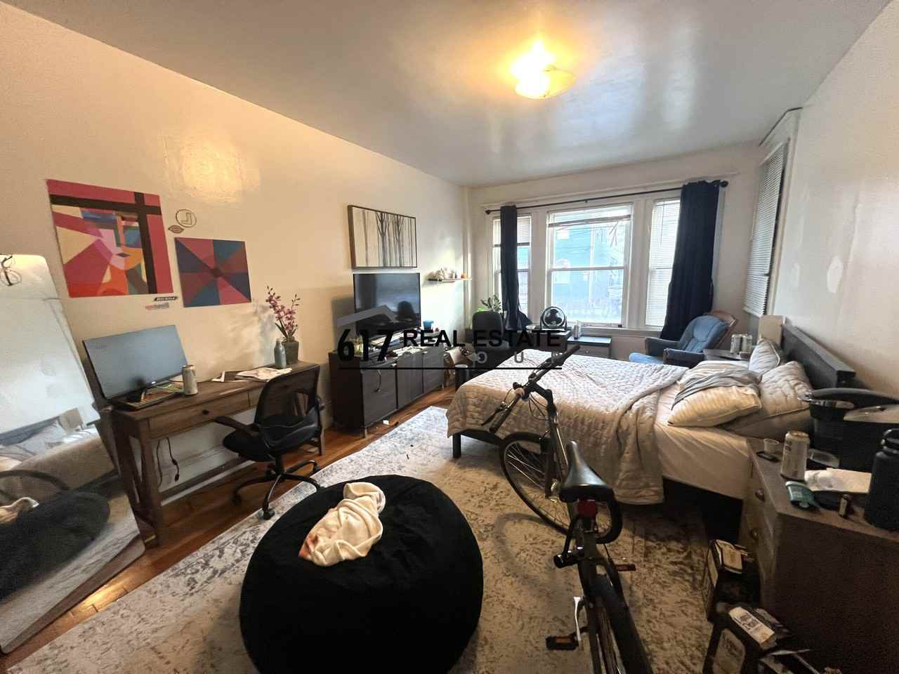 14 Ashford St #1 - Photo 5 of 5