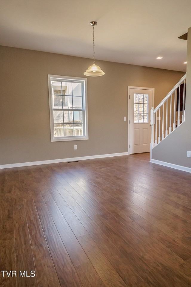 1175 Martingale Sq - Photo 6 of 30