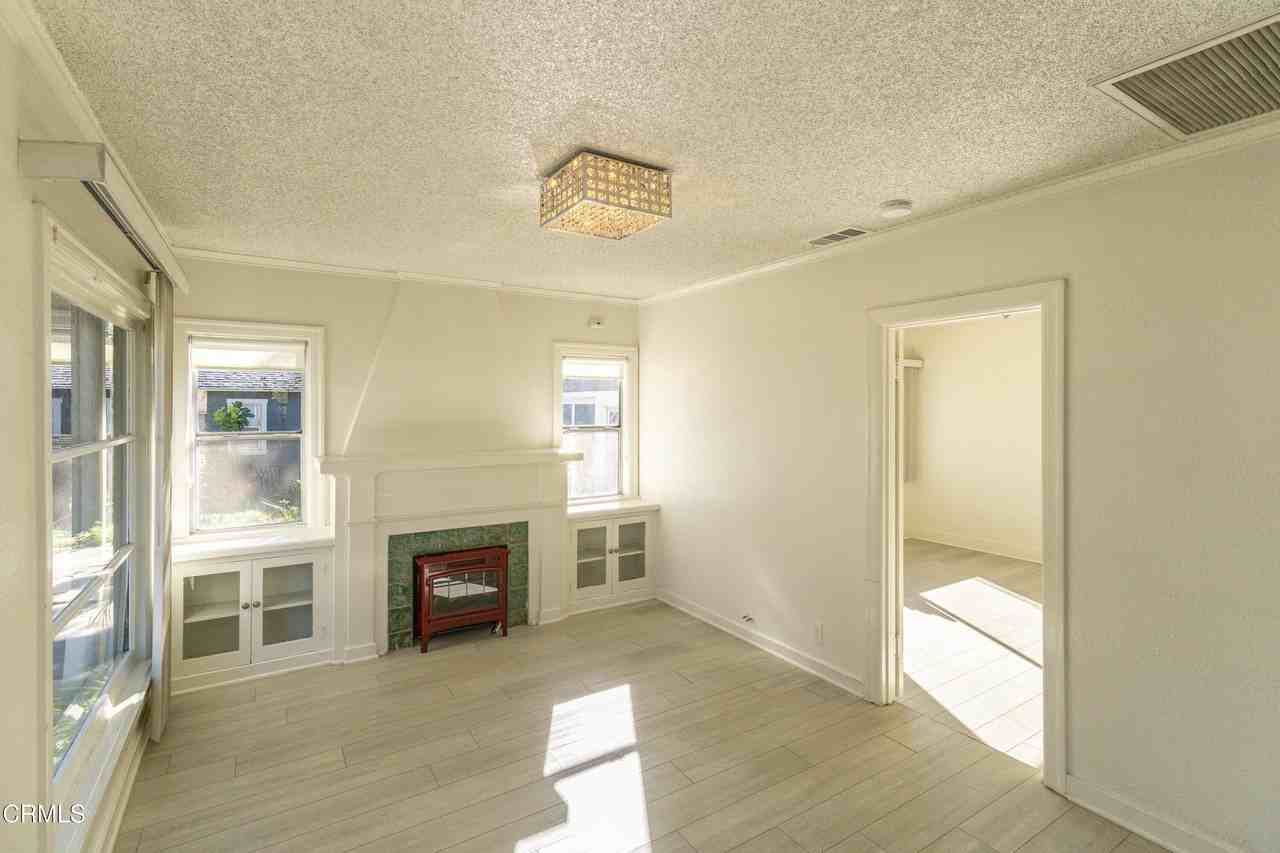 927 N Catalina Ave - Photo 4 of 31