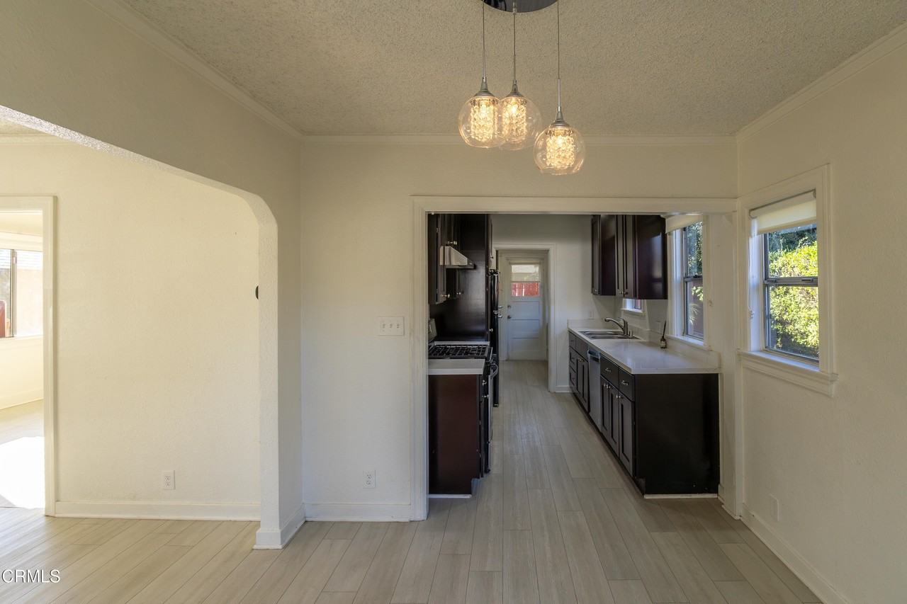 927 N Catalina Ave - Photo 7 of 31