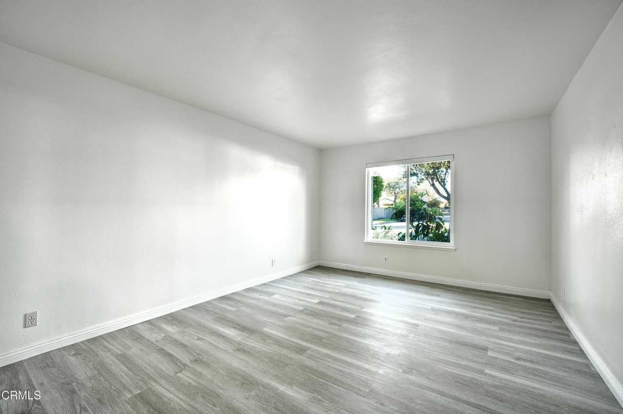 3330 Ketch Ave - Photo 4 of 19