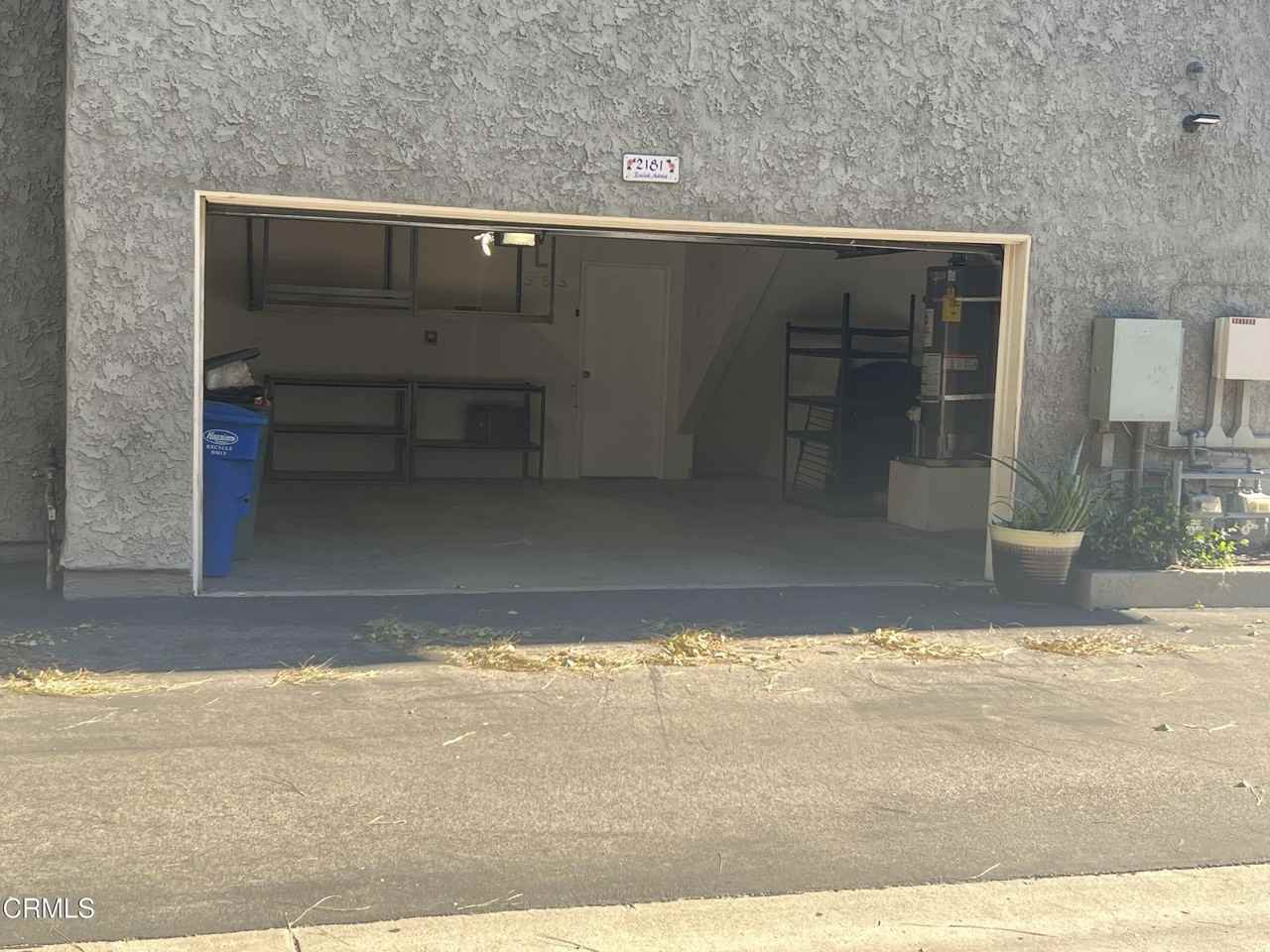 2181 Euclid Ave - Photo 6 of 46