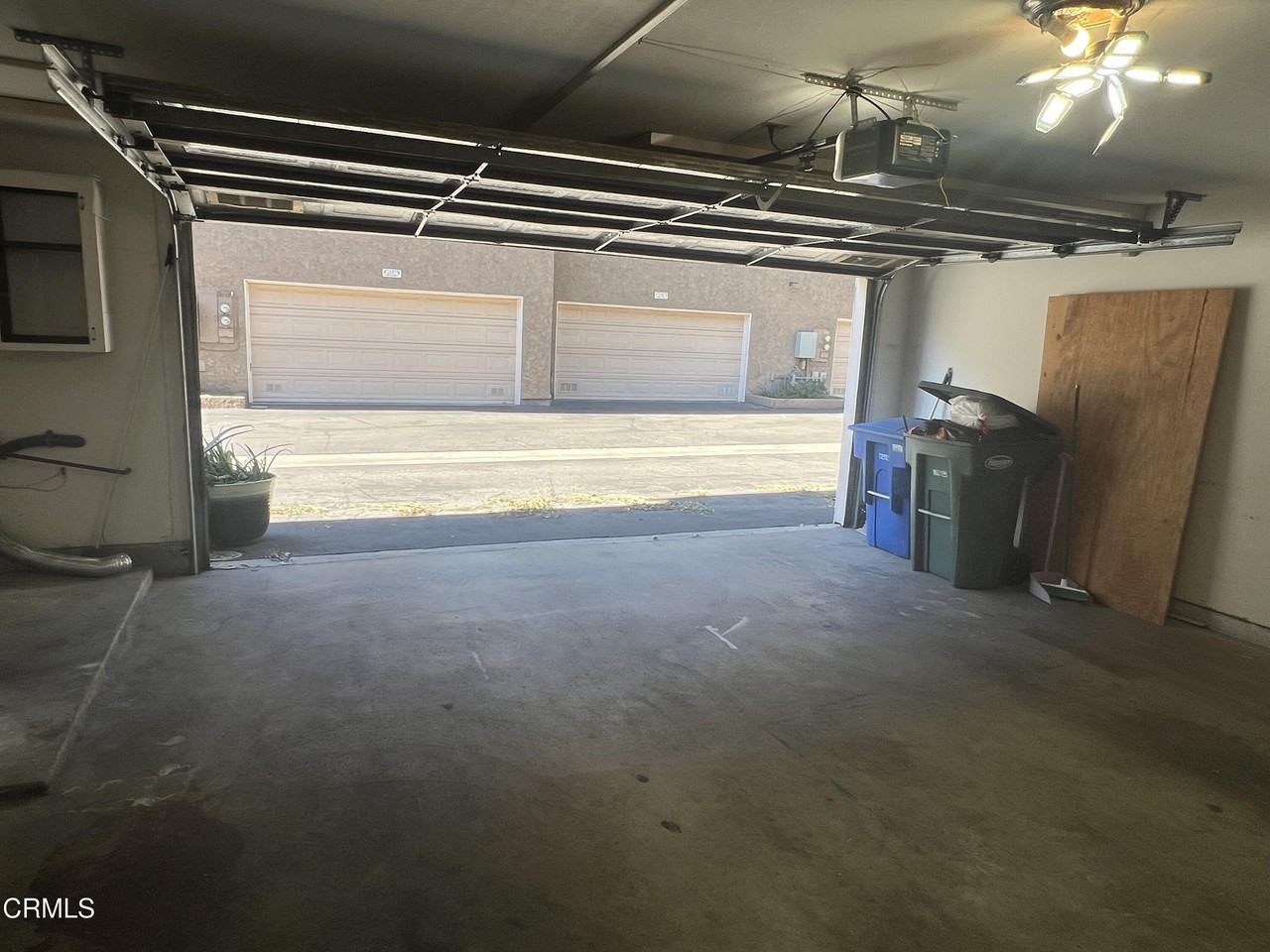 2181 Euclid Ave - Photo 7 of 46