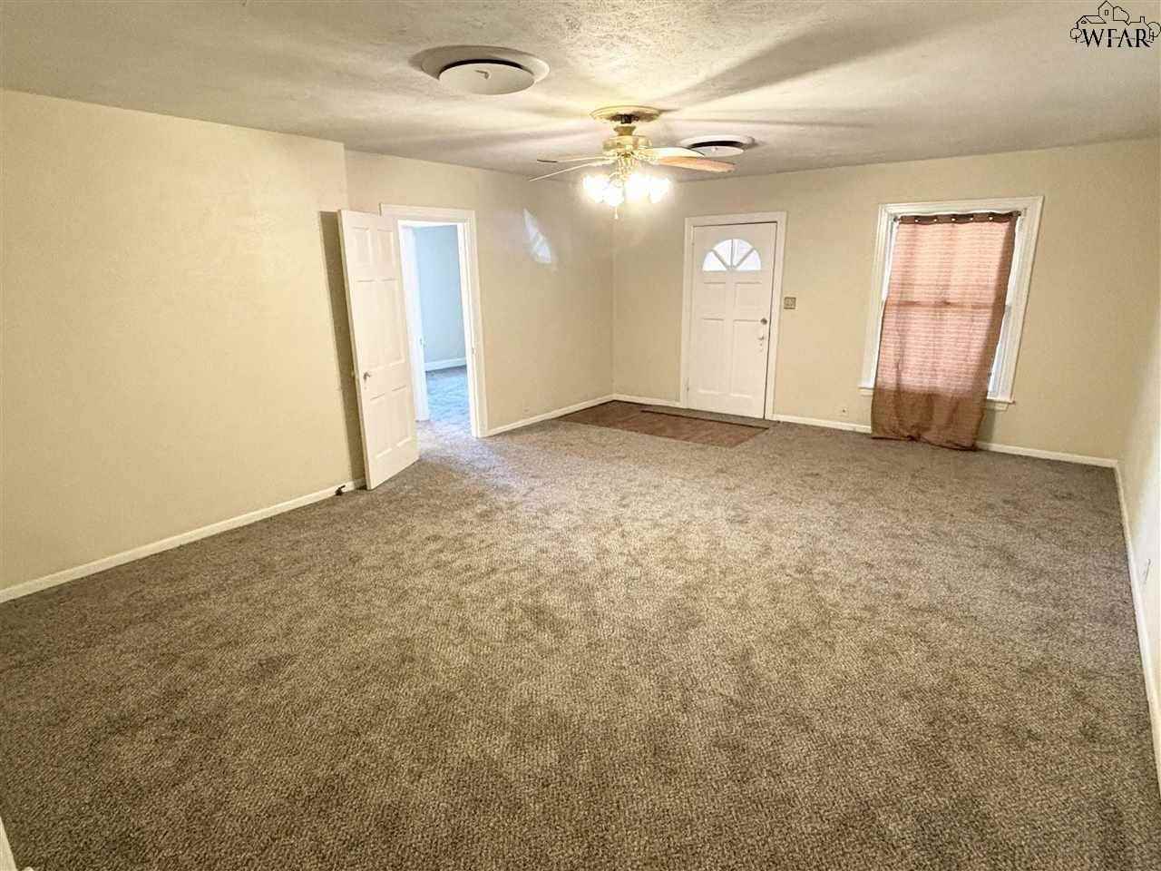 2132 Avenue J - Photo 3 of 22