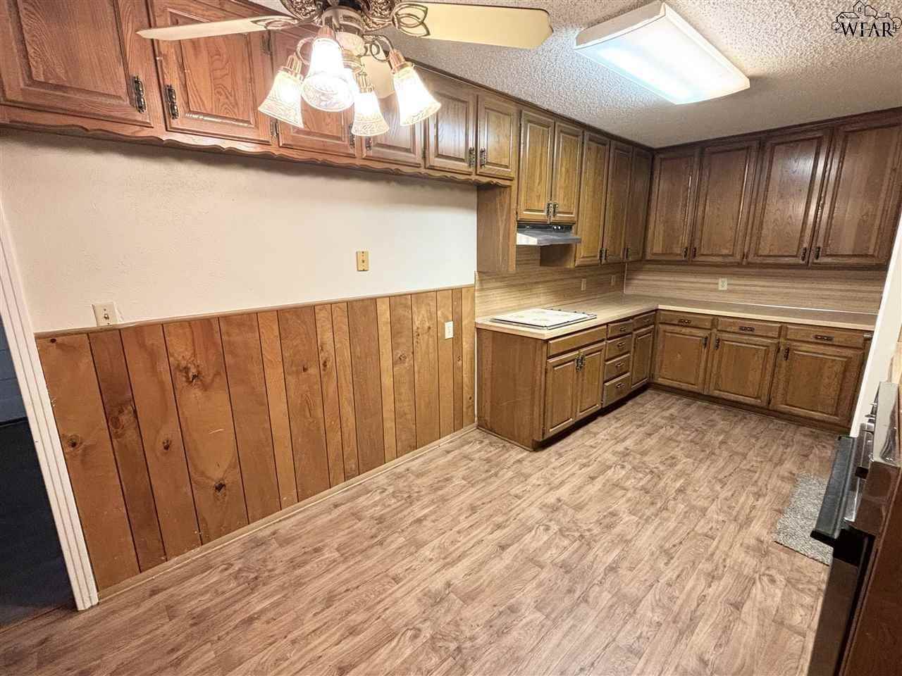 2132 Avenue J - Photo 6 of 22