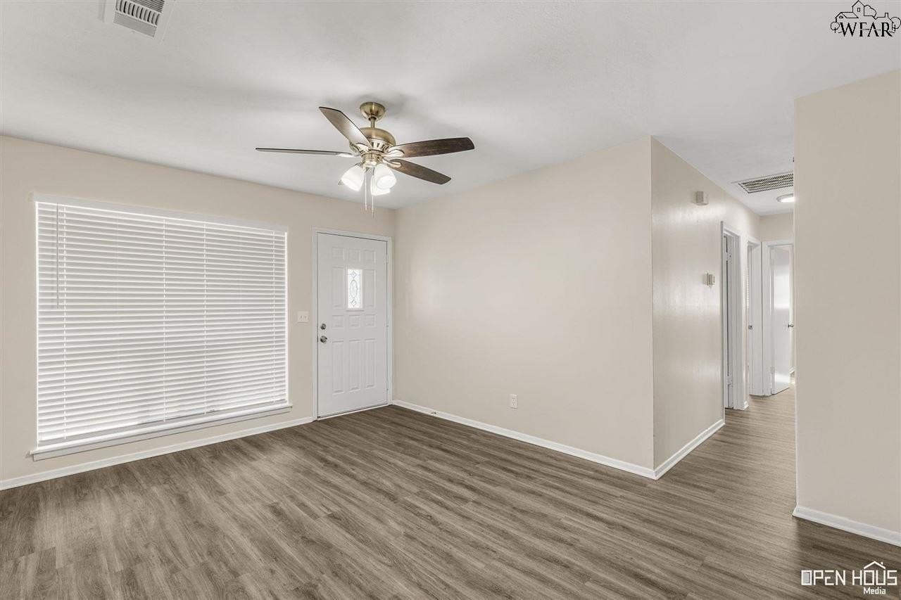 4728 Eden Ln - Photo 3 of 30