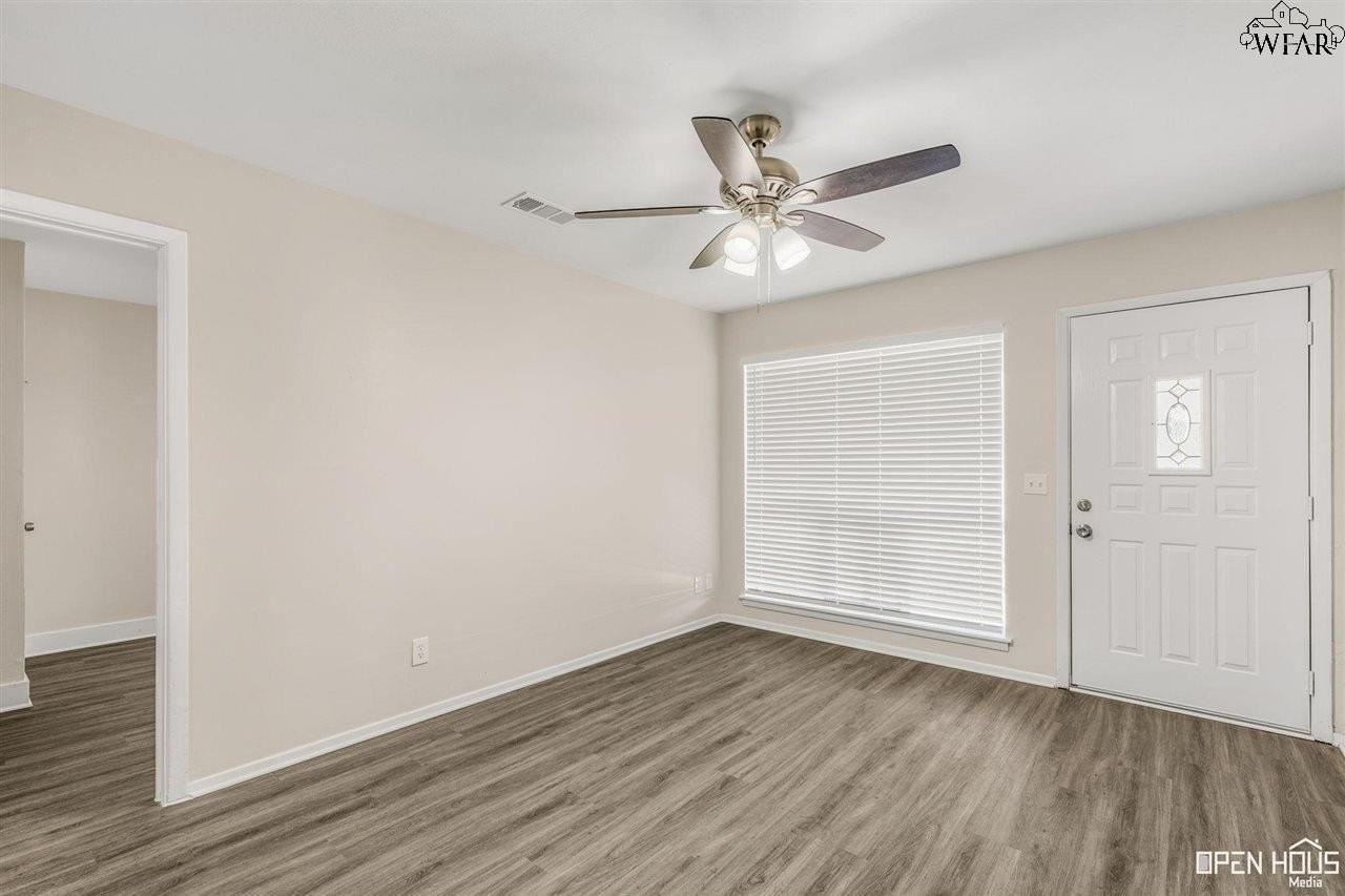 4728 Eden Ln - Photo 4 of 30