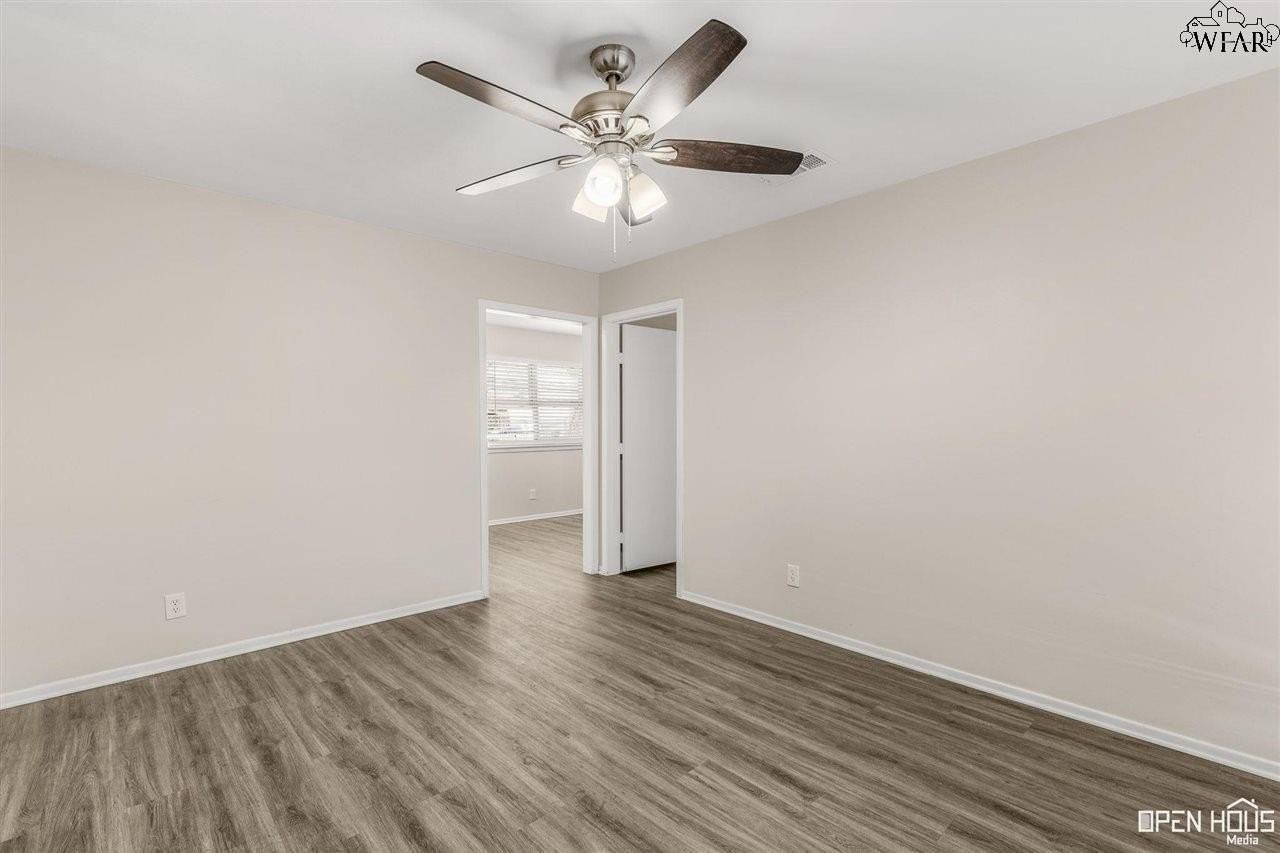 4728 Eden Ln - Photo 5 of 30