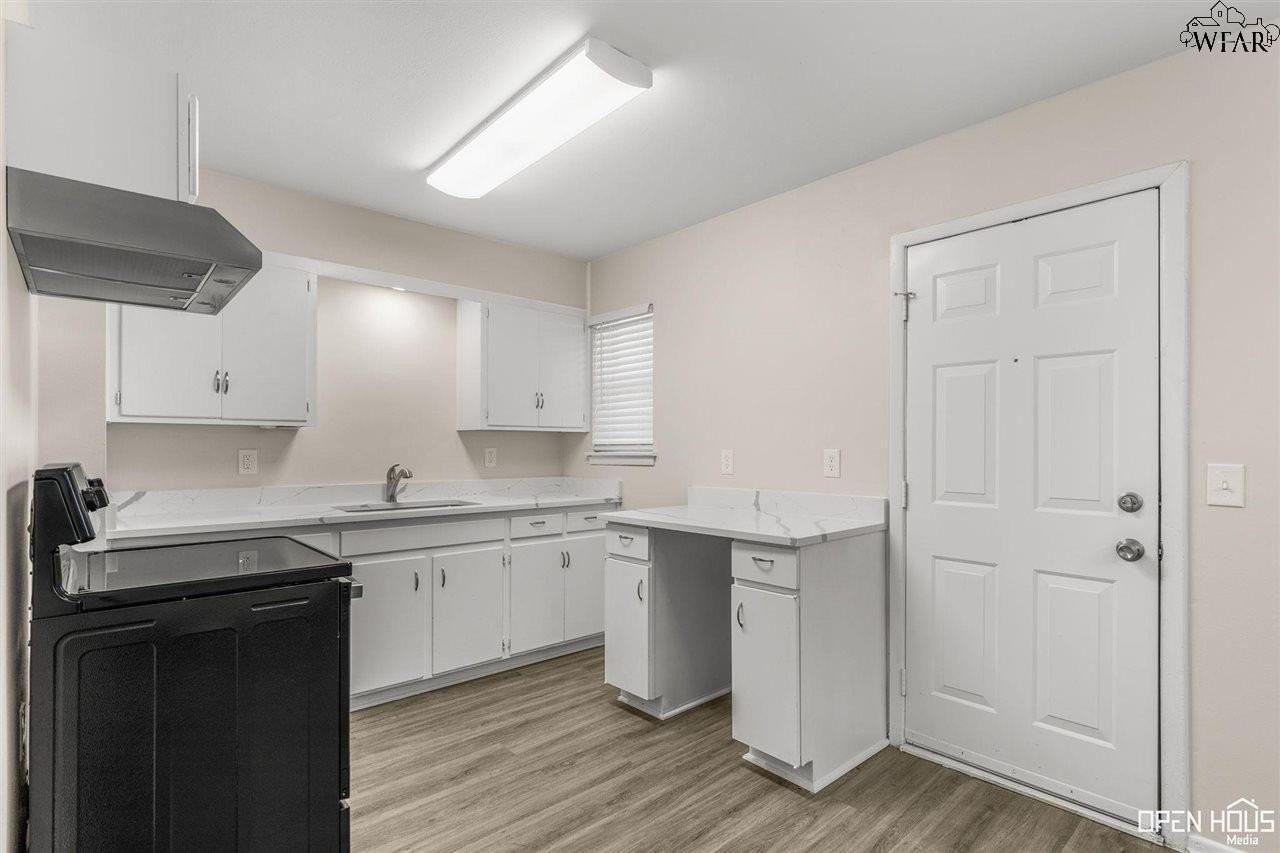 4728 Eden Ln - Photo 7 of 30