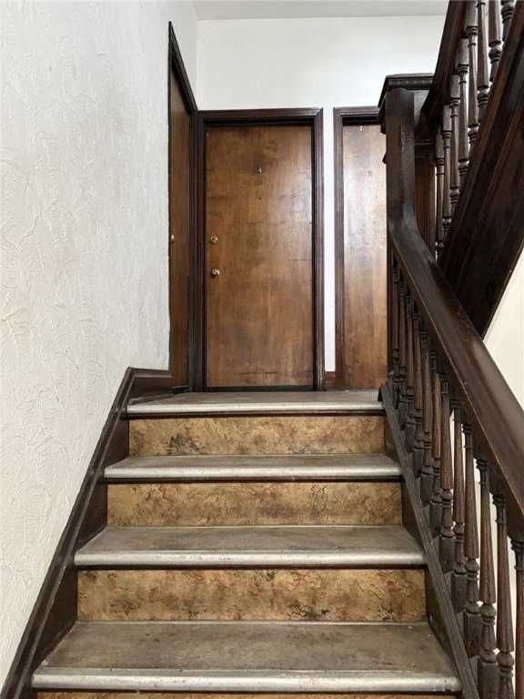 5839 Darlington Rd #4 - Photo 3 of 21