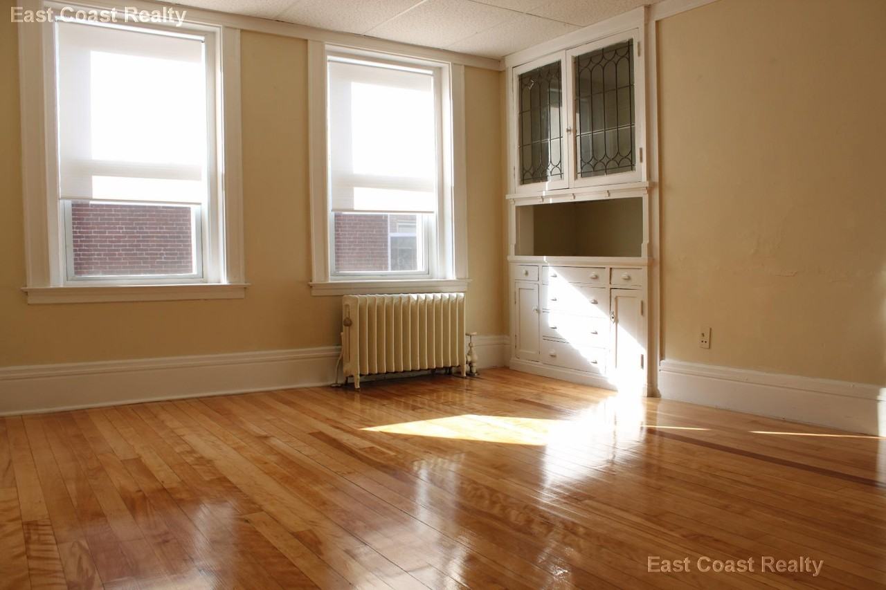 218 South St #8 - Photo 2 of 26