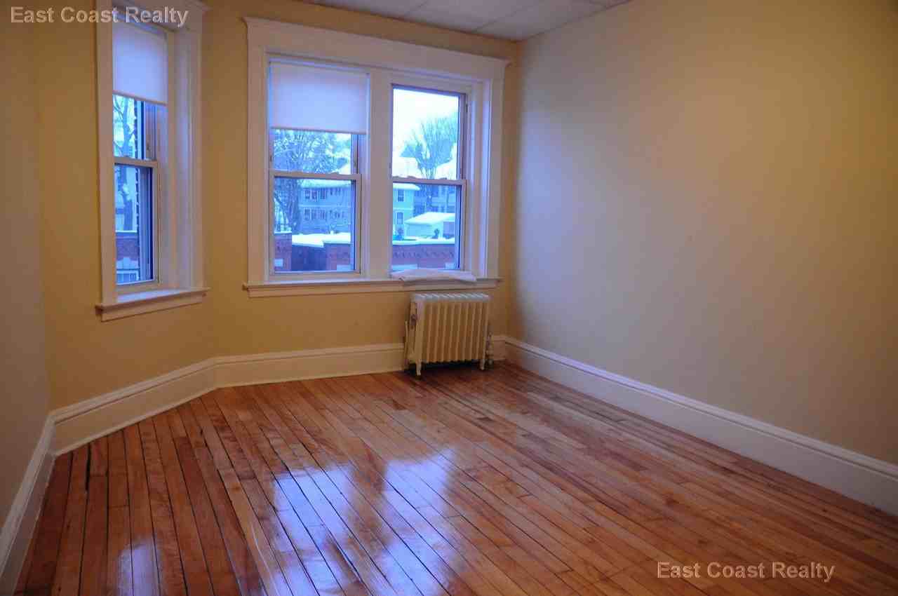 218 South St #8 - Photo 4 of 26