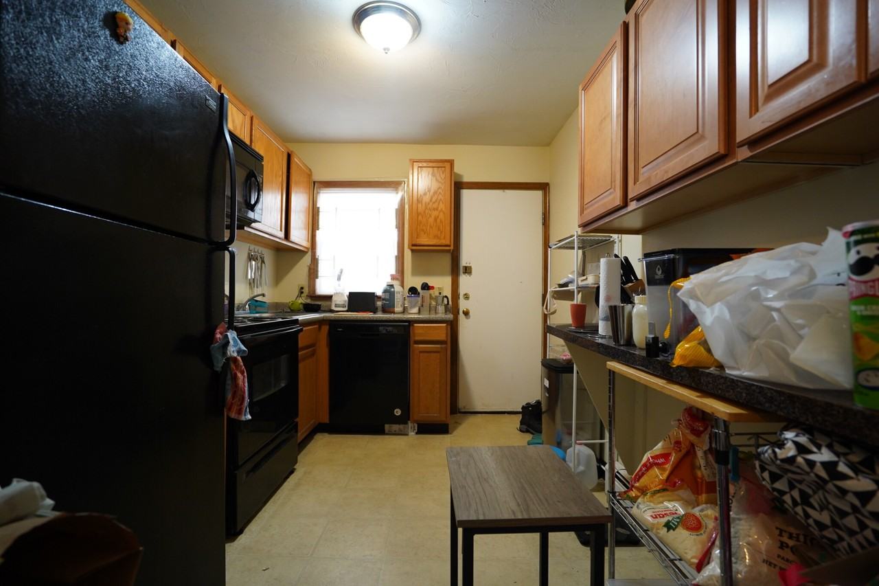 29 Colborne Rd #1 - Photo 2 of 11