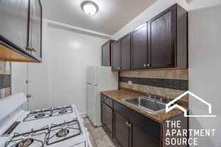 1373 W Estes Ave #1B - Photo 1 of 1