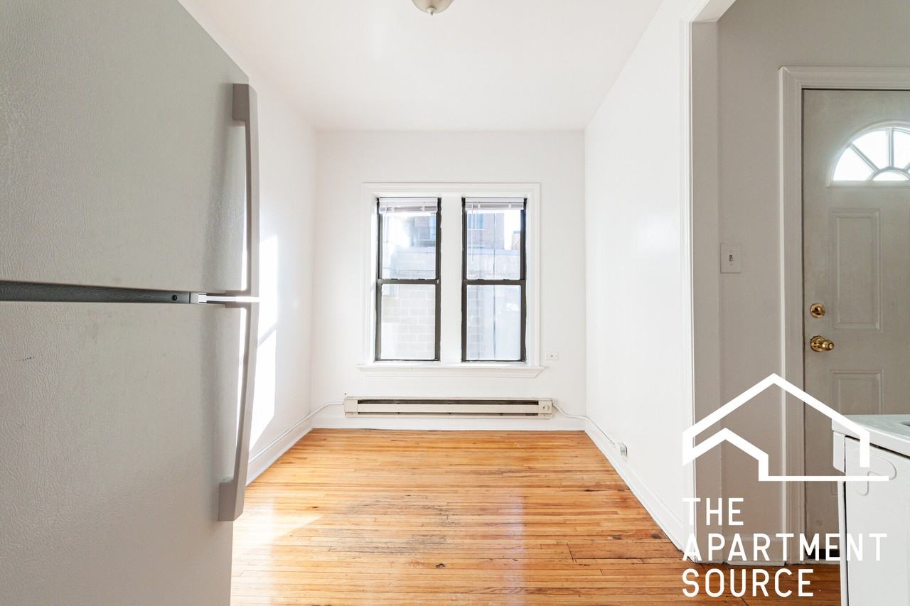 N Fremont St #W3 - Photo 4 of 11