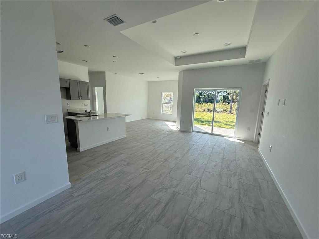 1906 Vesper Ct - Photo 2 of 8