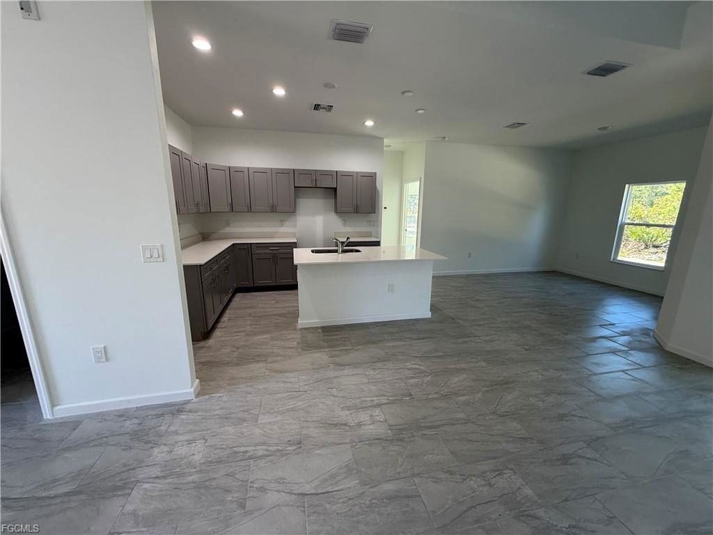 1853 Norma Ct - Photo 3 of 8