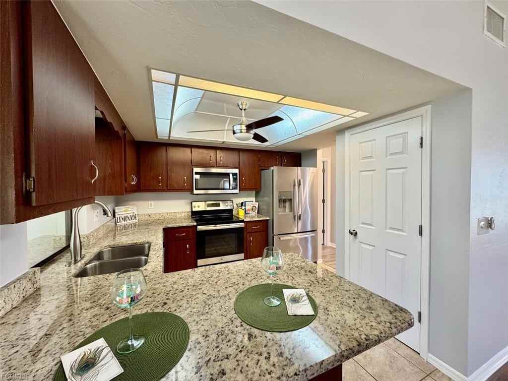 3725 Sw 6th Ave - Photo 7 of 8