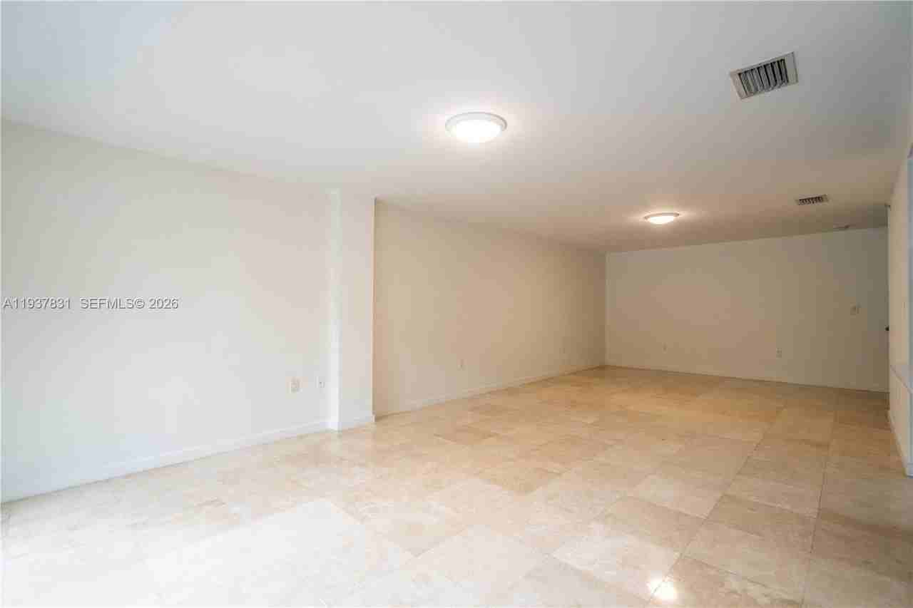 300 Majorca Ave - Photo 7 of 36